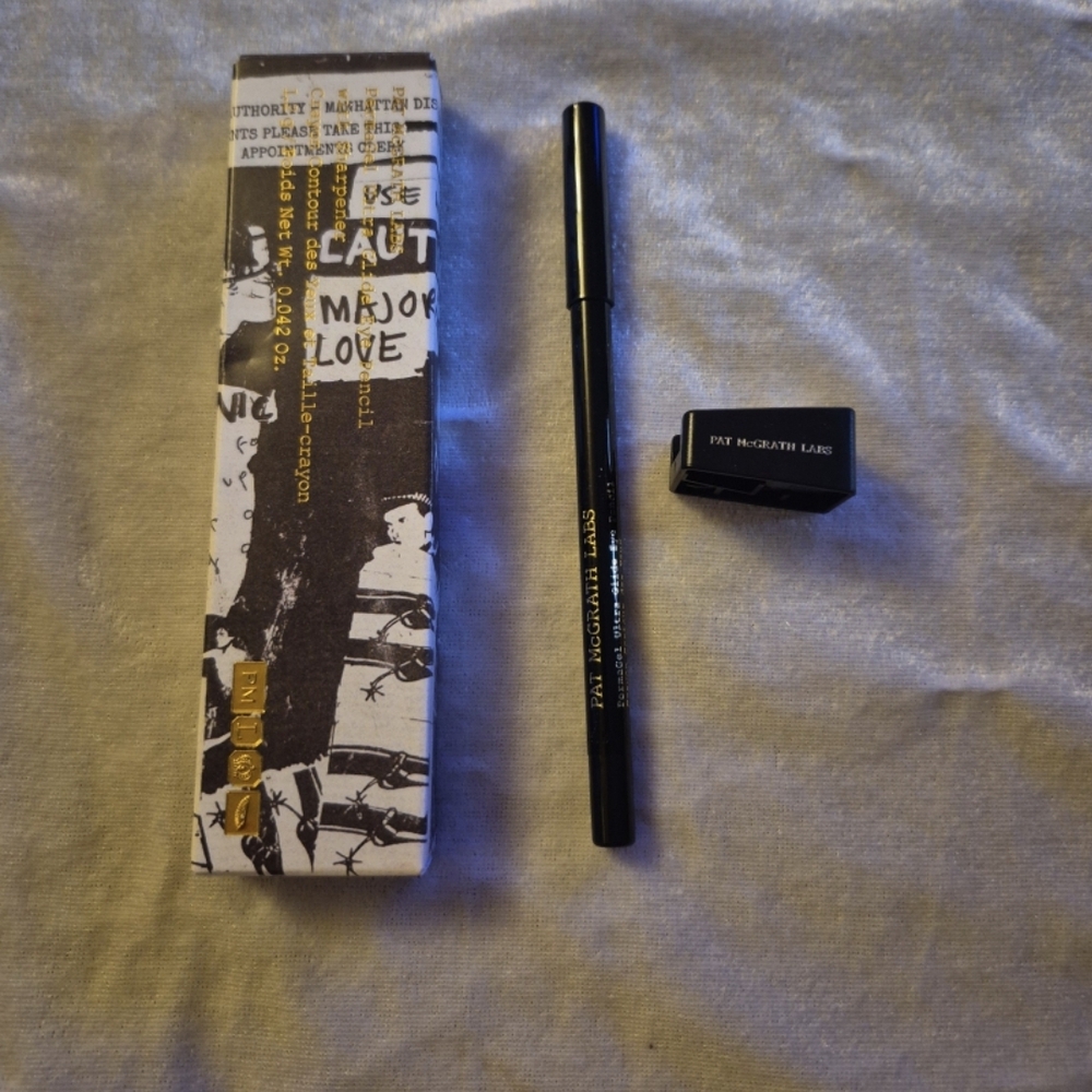 Pat McGrath Labs Ultra Glide Eye Pencil With Sharpener Xtreme Black